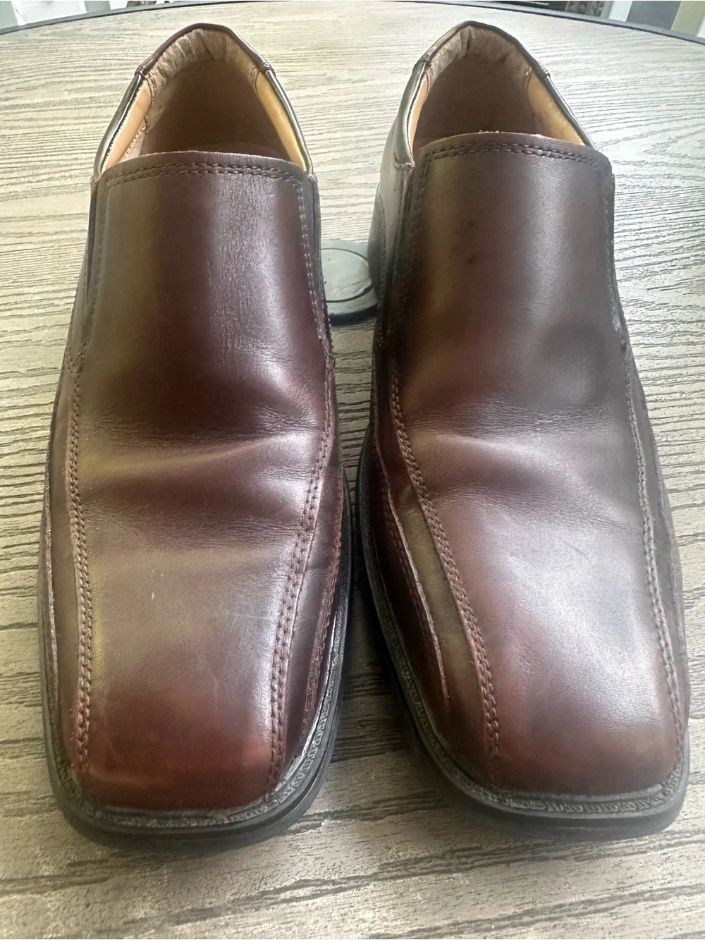 G.H. Bass Men's Brown Leather Slip-On Loafers — Comfortable Everyday Dress Shoes